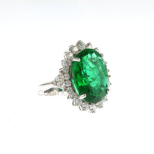 Carica l'immagine nel visualizzatore di Gallery, Anello replica Smeraldo