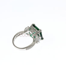 Carica l'immagine nel visualizzatore di Gallery, Anello replica Smeraldo