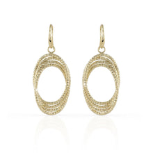 Carica l'immagine nel visualizzatore di Gallery, Orecchini pendenti con ovali di filo diamantato con chiusura ad amo pompeiana in bronzo placcato oro unoaerre